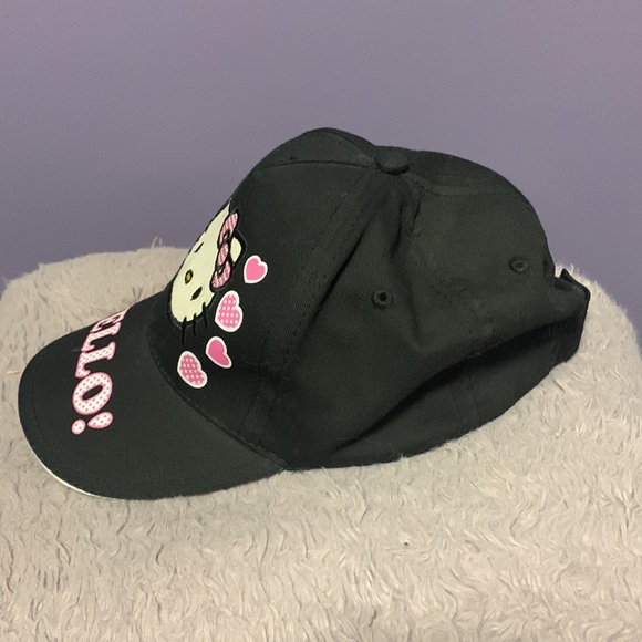 Hello Kitty Cap - Picture 2 of 3